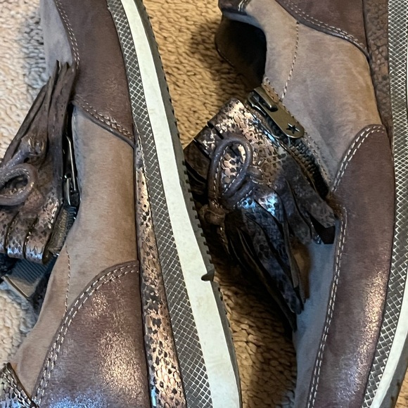 Marco Tozzi Metallic Zip Up shoe - Loafer with sneaker style size 37 - Picture 4 of 6